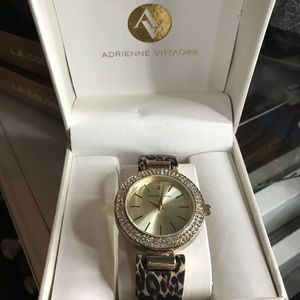 Adrienne vittadini woman’s watch. Cute watch